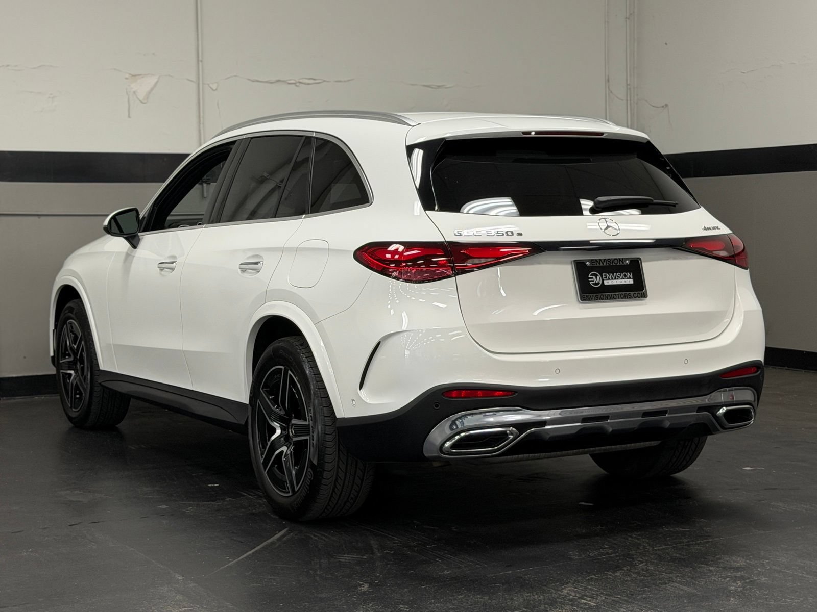 Used 2025 Mercedes-Benz GLC 350e 4MATIC image 10
