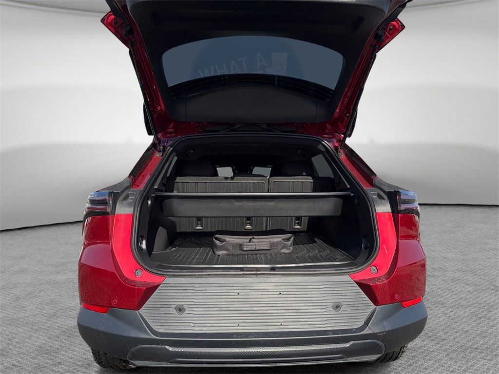 Used 2025 Chevrolet Equinox EV LT image 23