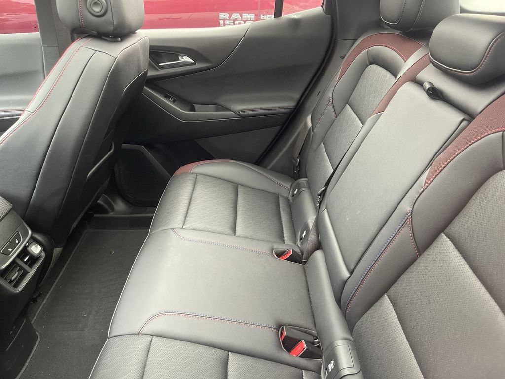 Used 2025 Chevrolet Equinox RS w/ Convenience Package III FWD image 5