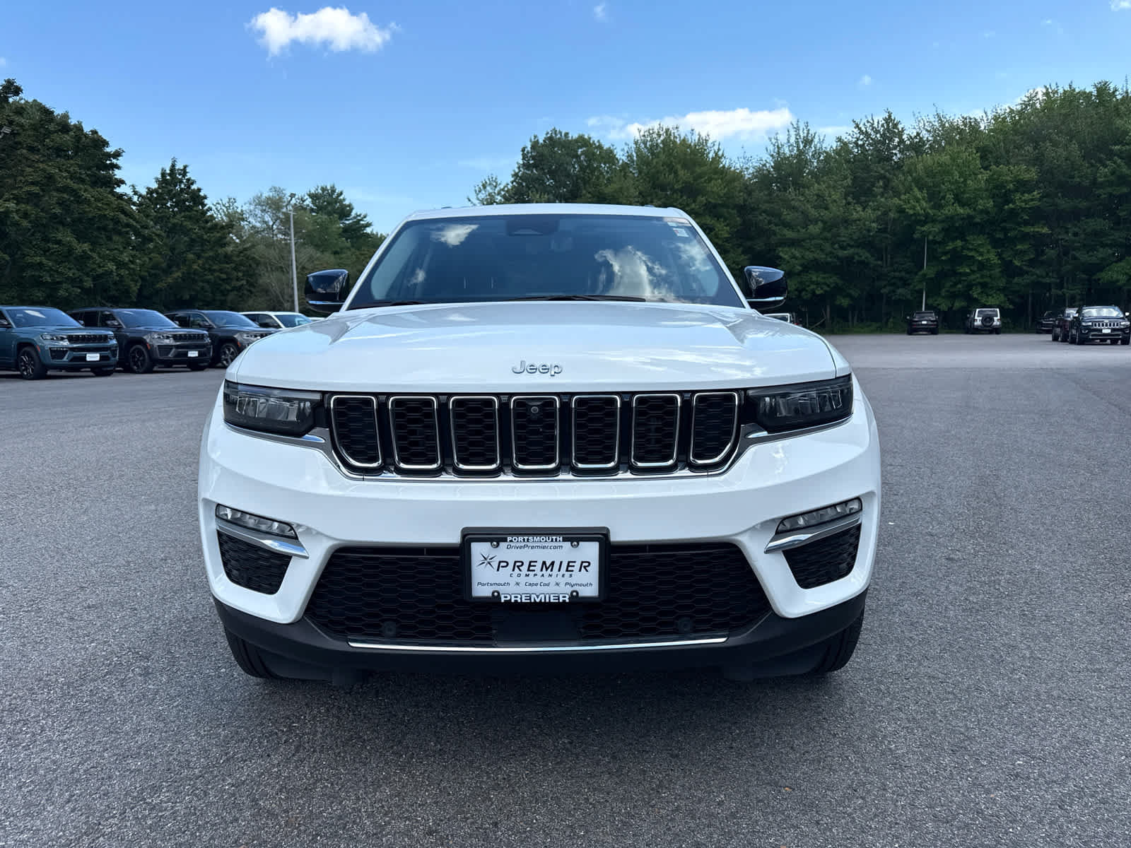 Used 2023 Jeep Grand Cherokee 4WD 4xe w/ Luxury Tech Group II image 5