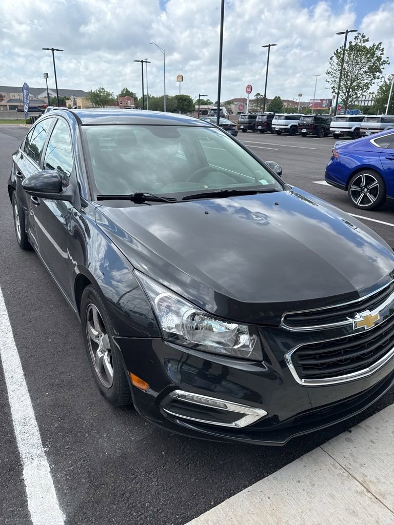 Used 2015 Chevrolet Cruze LT FWD image 3