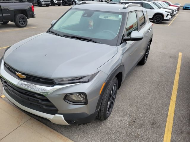 Used 2023 Chevrolet TrailBlazer LT FWD image 3