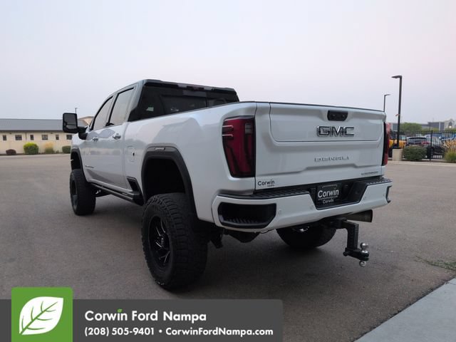Used 2024 GMC Sierra 3500 Denali Ultimate AWD/4WD image 5