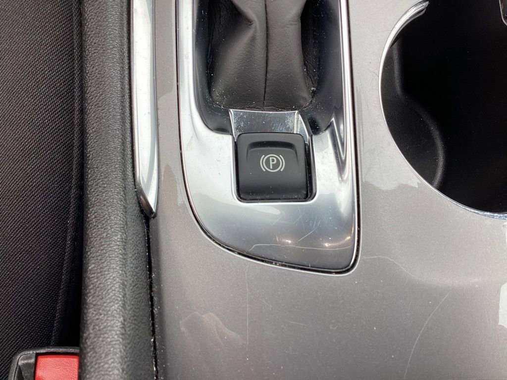 Used 2024 Chevrolet Malibu LT image 36