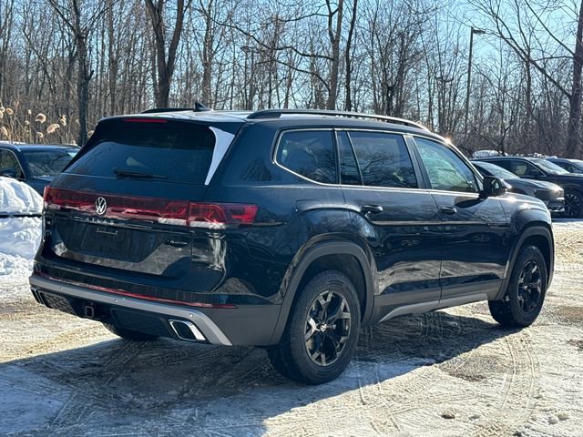 New 2026 Volkswagen Atlas Peak Edition image 3
