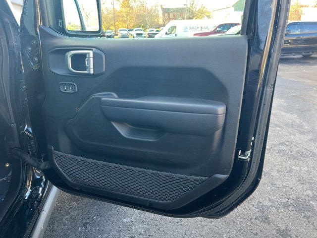 Used 2023 Jeep Wrangler Unlimited Sport image 13