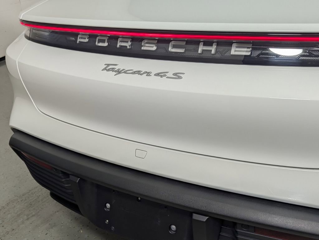 Used 2024 Porsche Taycan 4S image 8