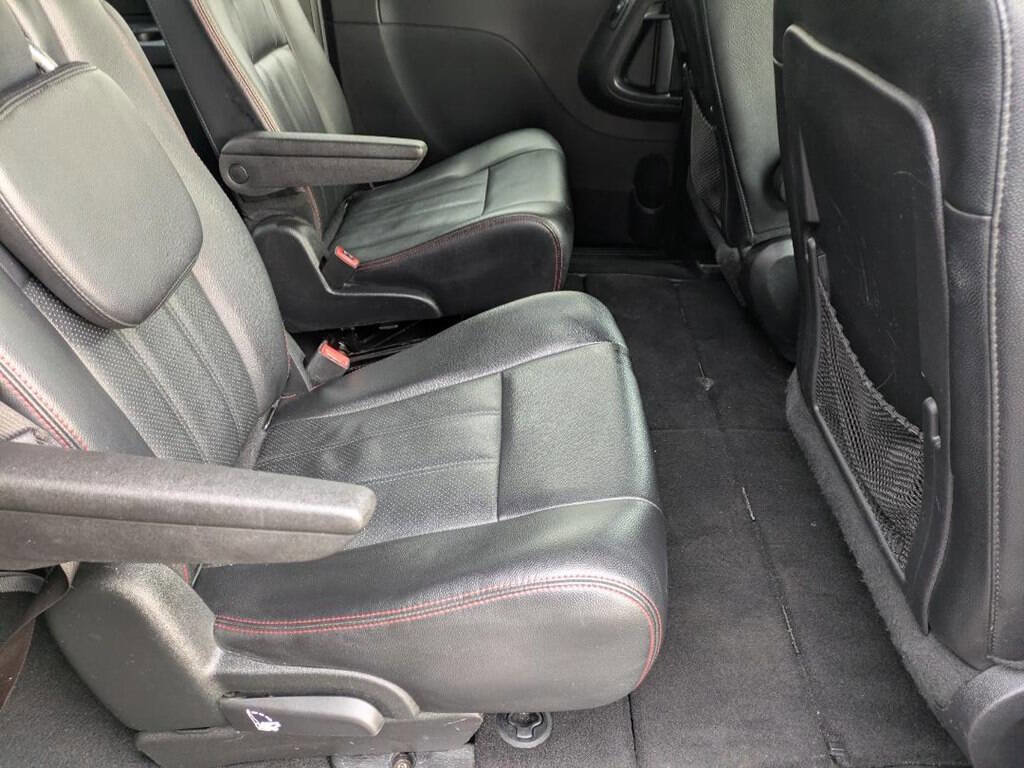 Used 2019 Dodge Grand Caravan GT image 13