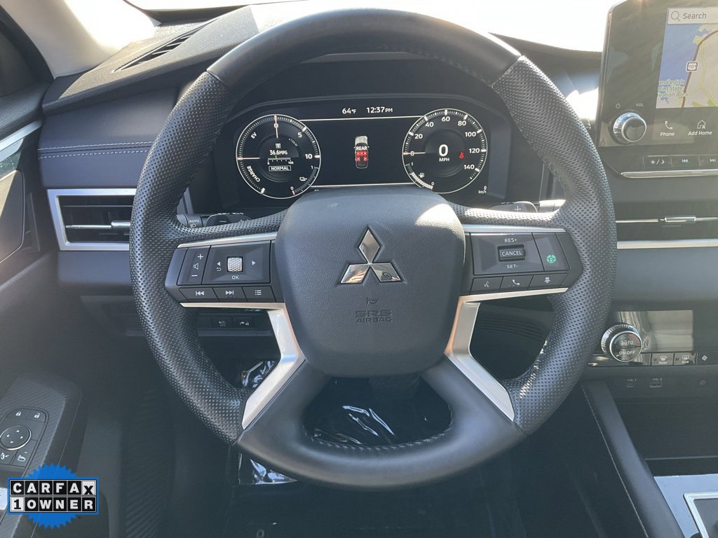 Used 2023 Mitsubishi Outlander SE image 39