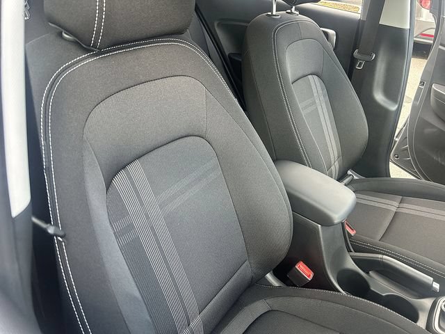 New 2025 Hyundai Venue SEL FWD image 19