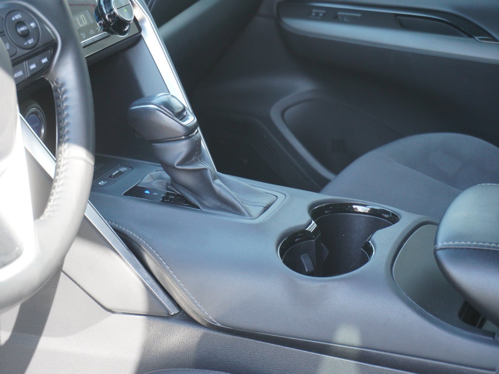 Used 2021 Toyota Venza LE AWD/4WD image 21