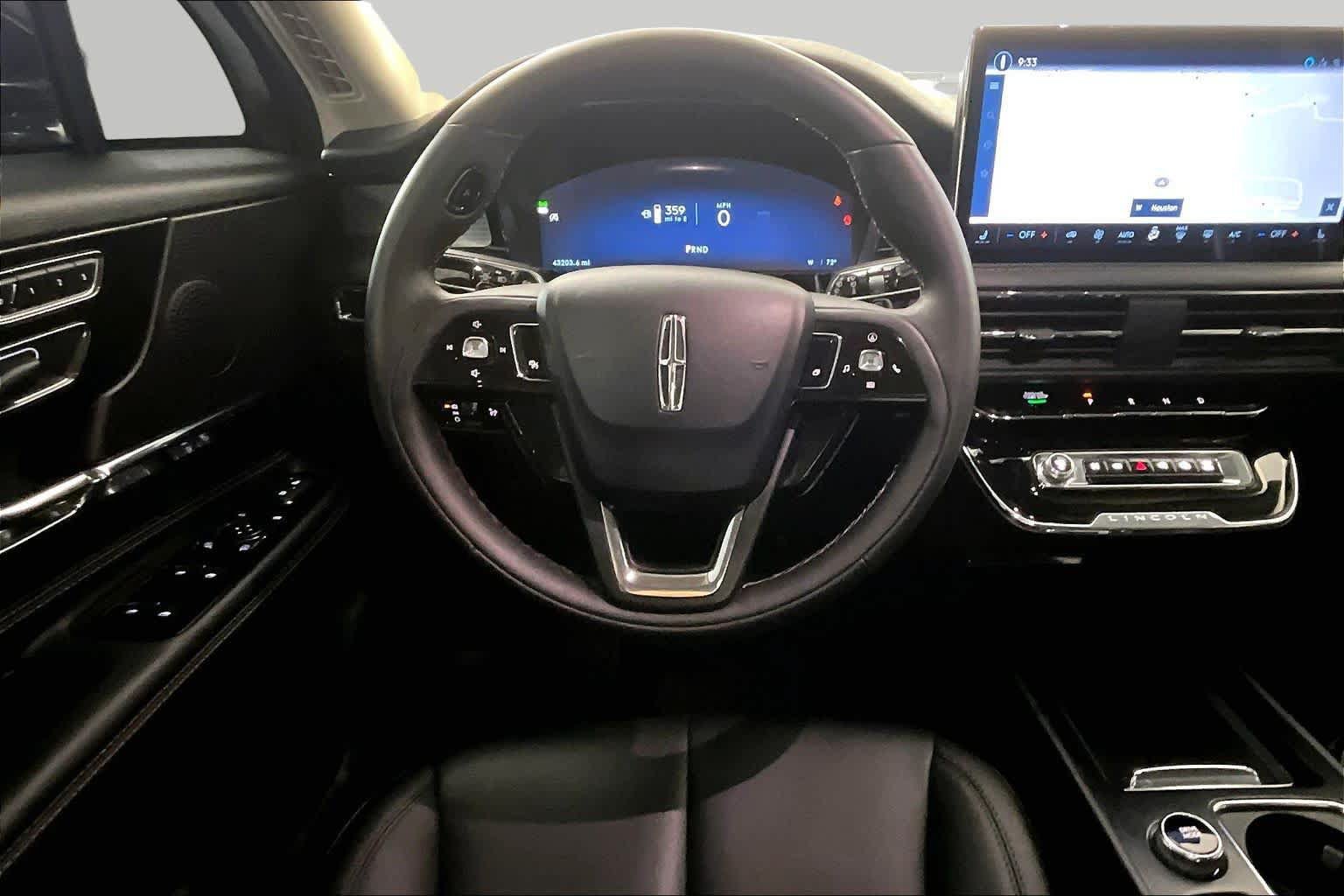 Used 2024 Lincoln Corsair FWD image 6