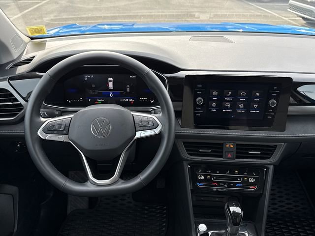 Certified 2025 Volkswagen Taos SE image 26
