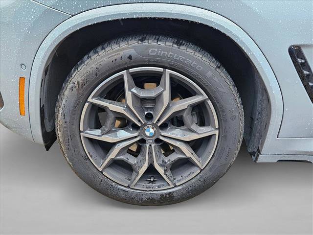 Used 2025 BMW X4 xDrive30i w/ Premium Package image 7