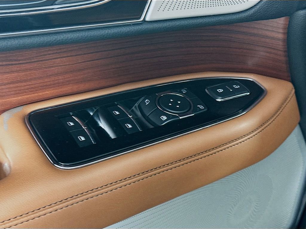 Used 2021 Lincoln Navigator Reserve image 24