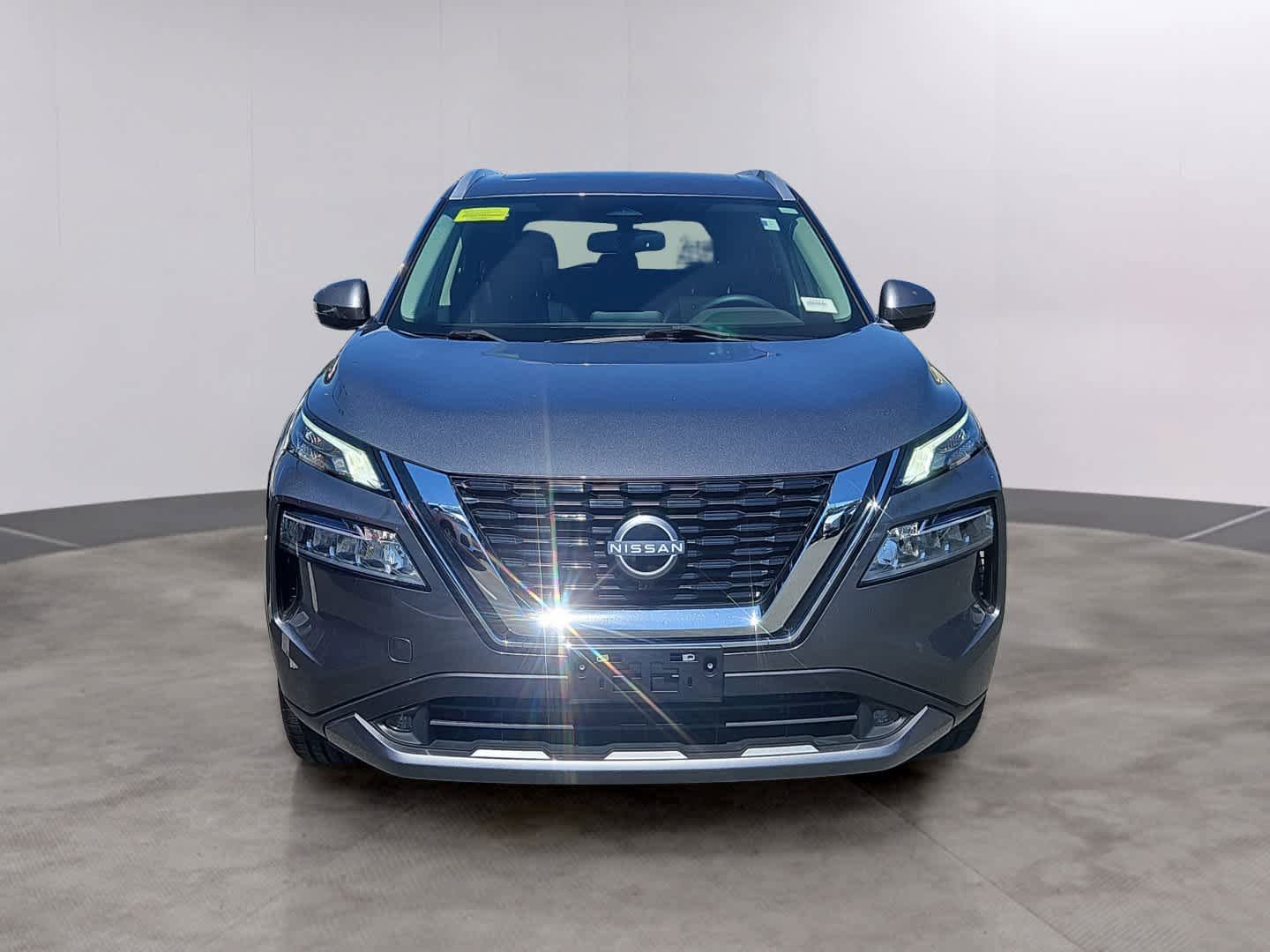 Used 2022 Nissan Rogue SL AWD/4WD image 2