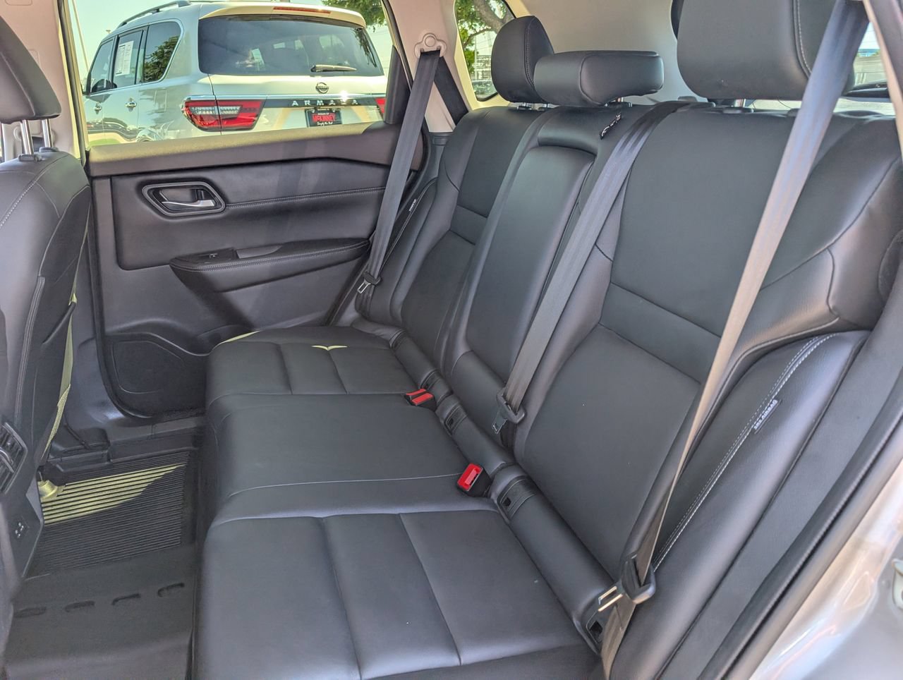Used 2023 Nissan Rogue SL FWD image 27