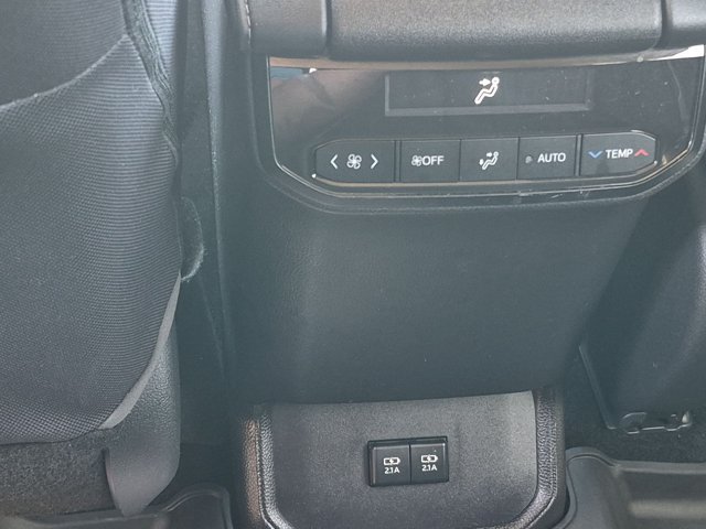 Used 2021 Toyota Highlander L FWD image 17