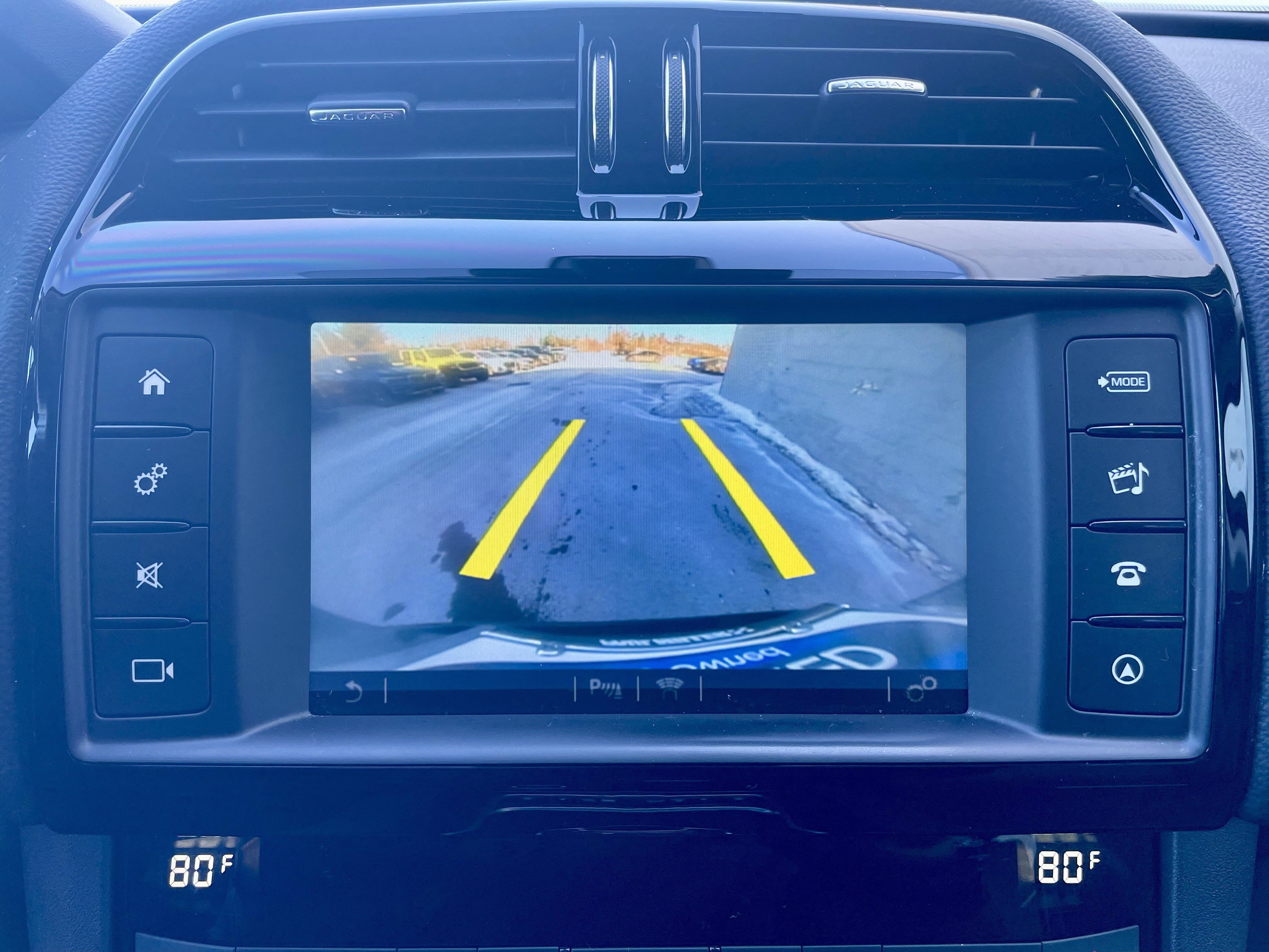 Used 2018 Jaguar F-PACE Premium image 28