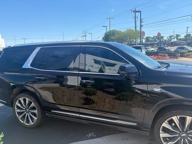 Certified 2026 Cadillac Escalade Platinum Luxury w/ LPO, Floor Liner Package AWD/4WD image 4