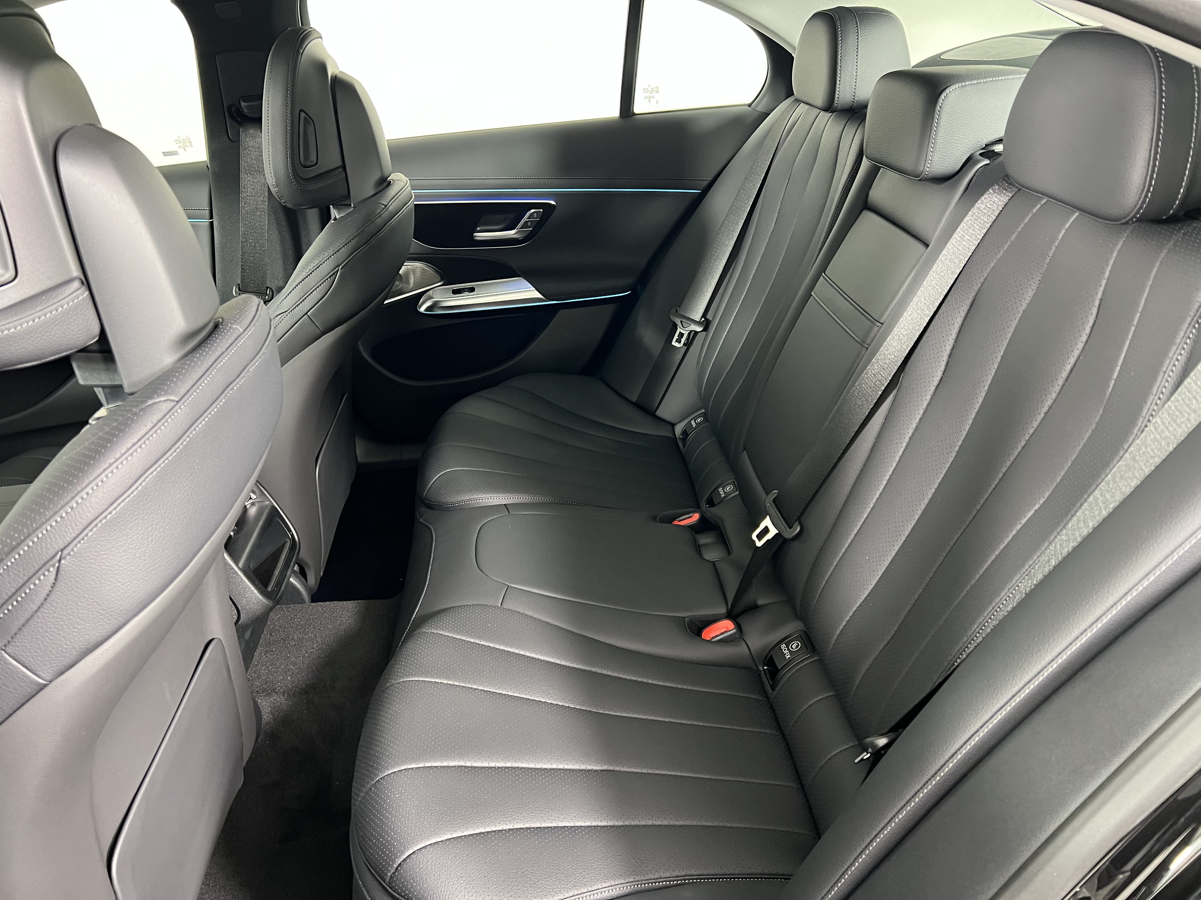 New 2026 Mercedes-Benz E 350 4MATIC Sedan image 21