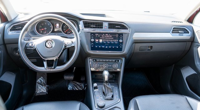 Used 2021 Volkswagen Tiguan SE image 17