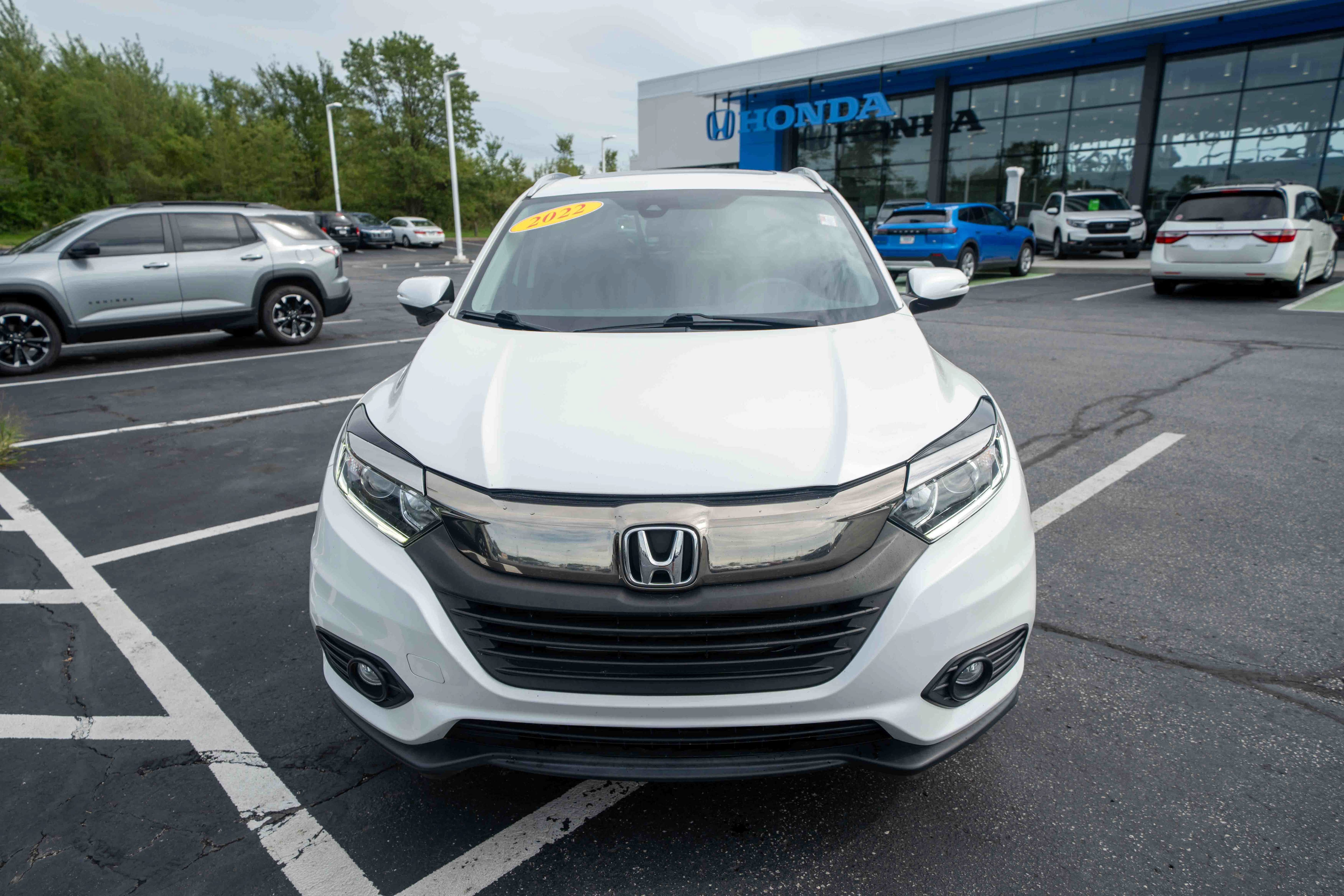 Certified 2022 Honda HR-V EX-L image 2