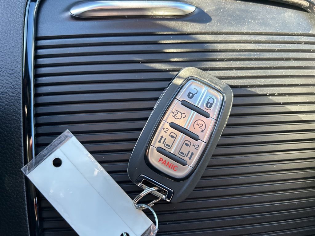 New 2026 Chrysler Pacifica Limited w/ S Appearance Package image 32