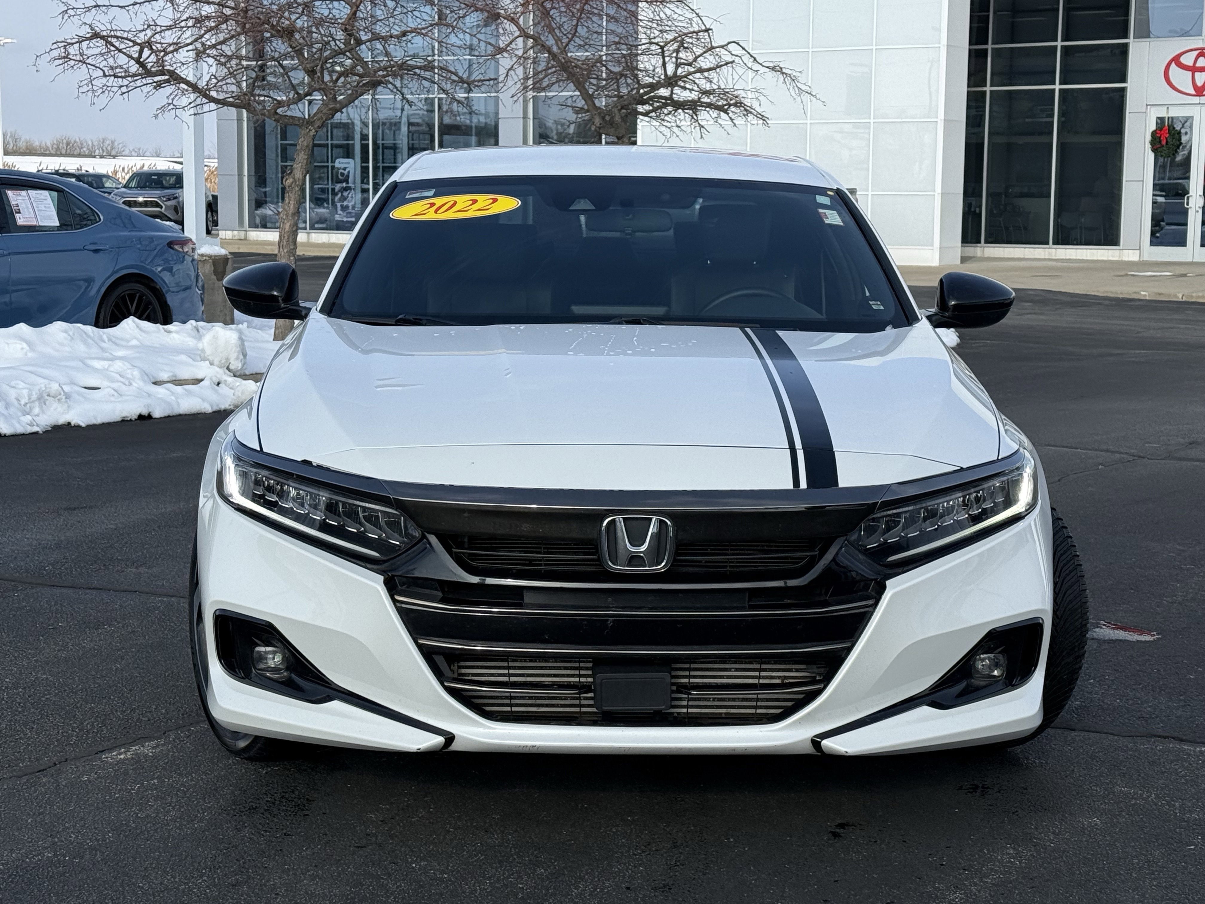 Used 2022 Honda Accord Sport image 2