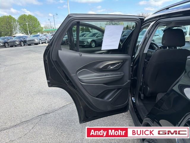Used 2024 GMC Terrain SLE w/ Driver Convenience Package FWD image 25