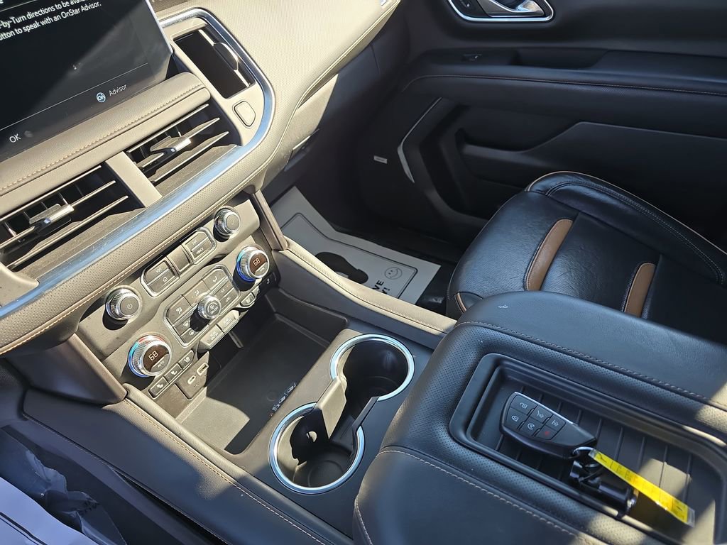 Used 2021 GMC Yukon XL AT4 image 30