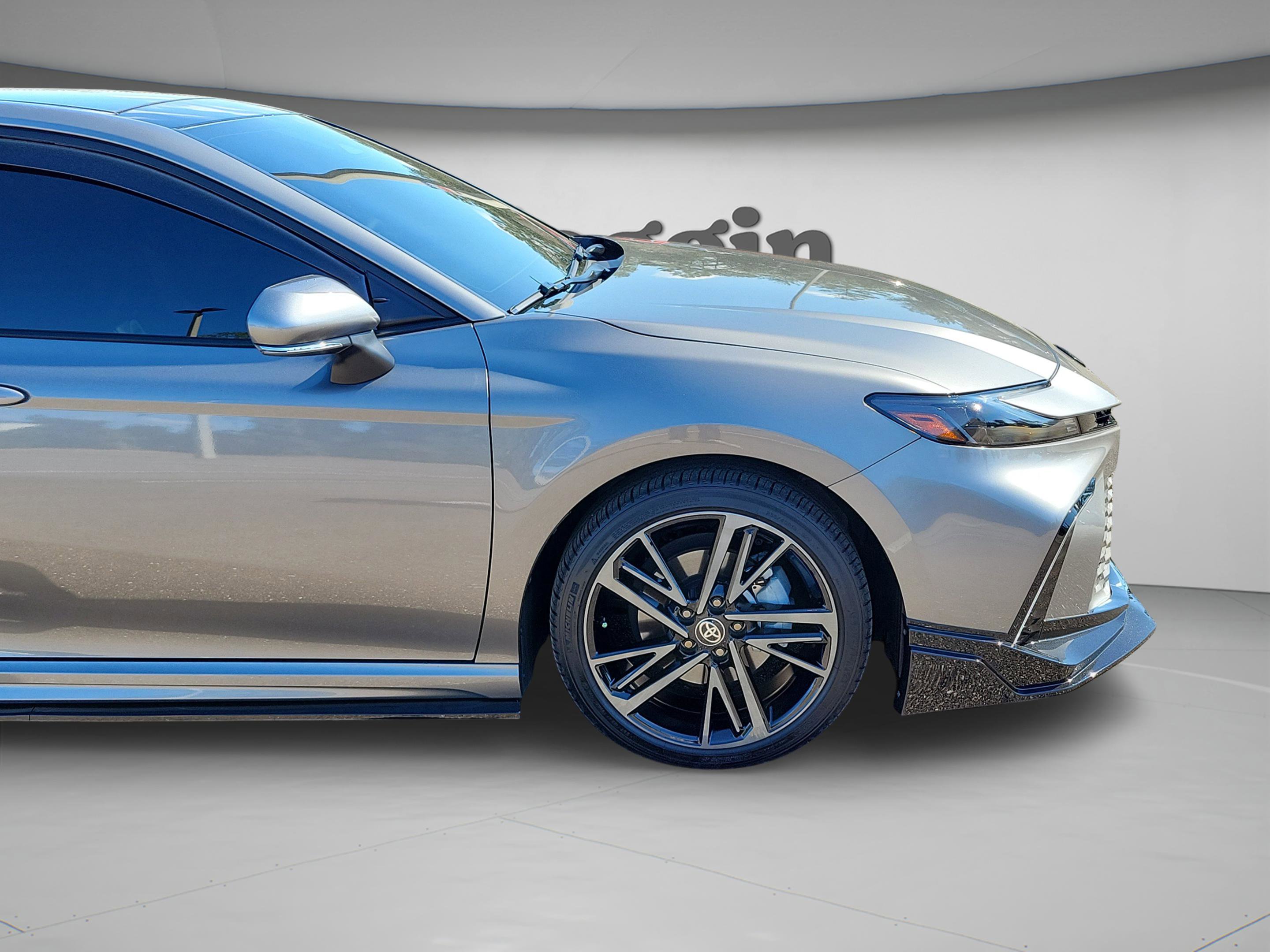 Used 2025 Toyota Camry XSE image 35