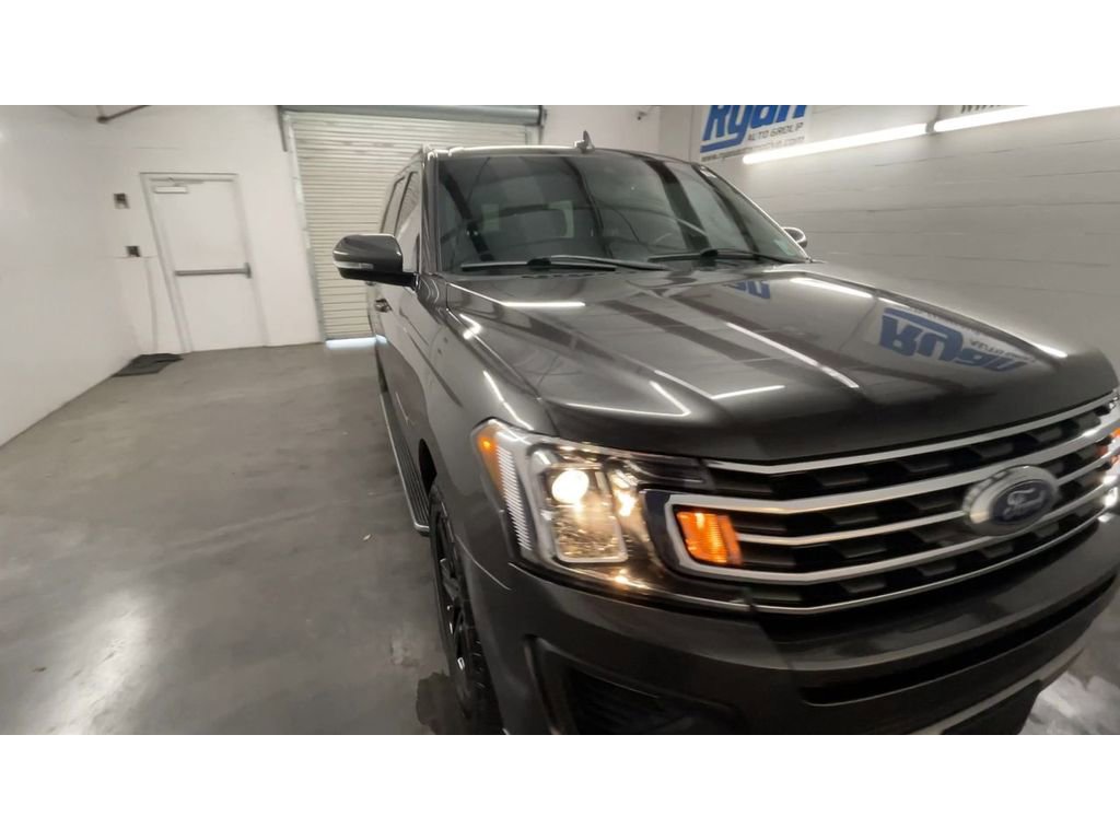 Used 2021 Ford Expedition XLT image 3