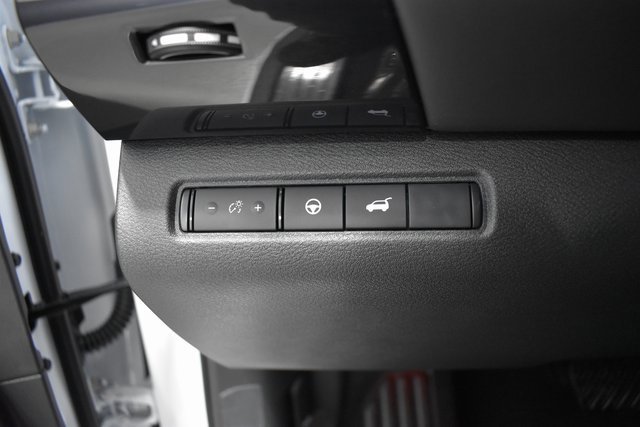 New 2025 Nissan Pathfinder SV image 18