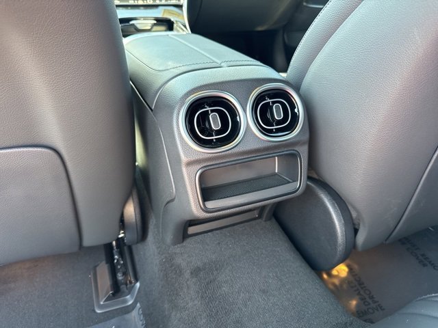 New 2025 Mercedes-Benz C 300 Sedan image 12