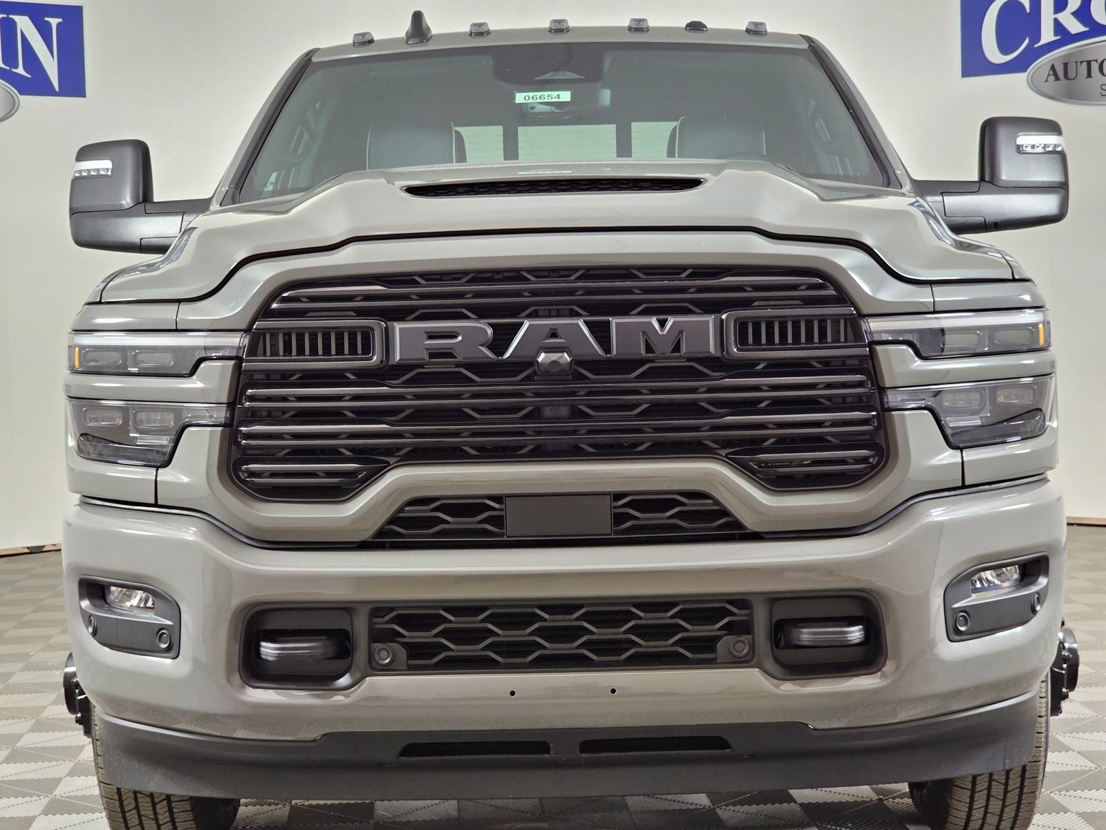New 2026 RAM 3500 Laramie AWD/4WD image 39
