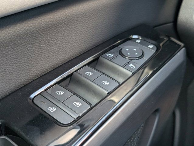 New 2026 Nissan Pathfinder SL image 12