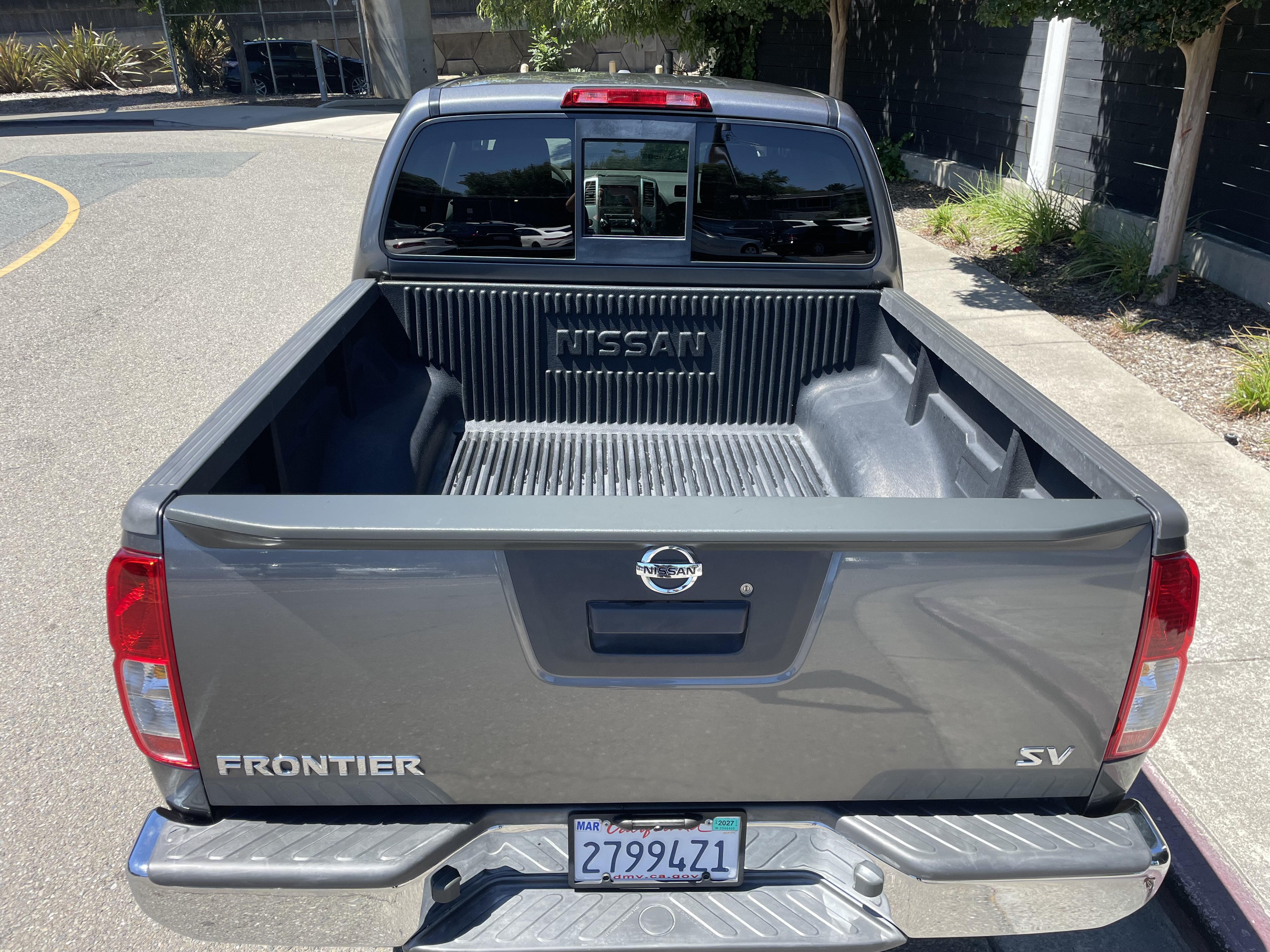 Used 2016 Nissan Frontier SV RWD image 15