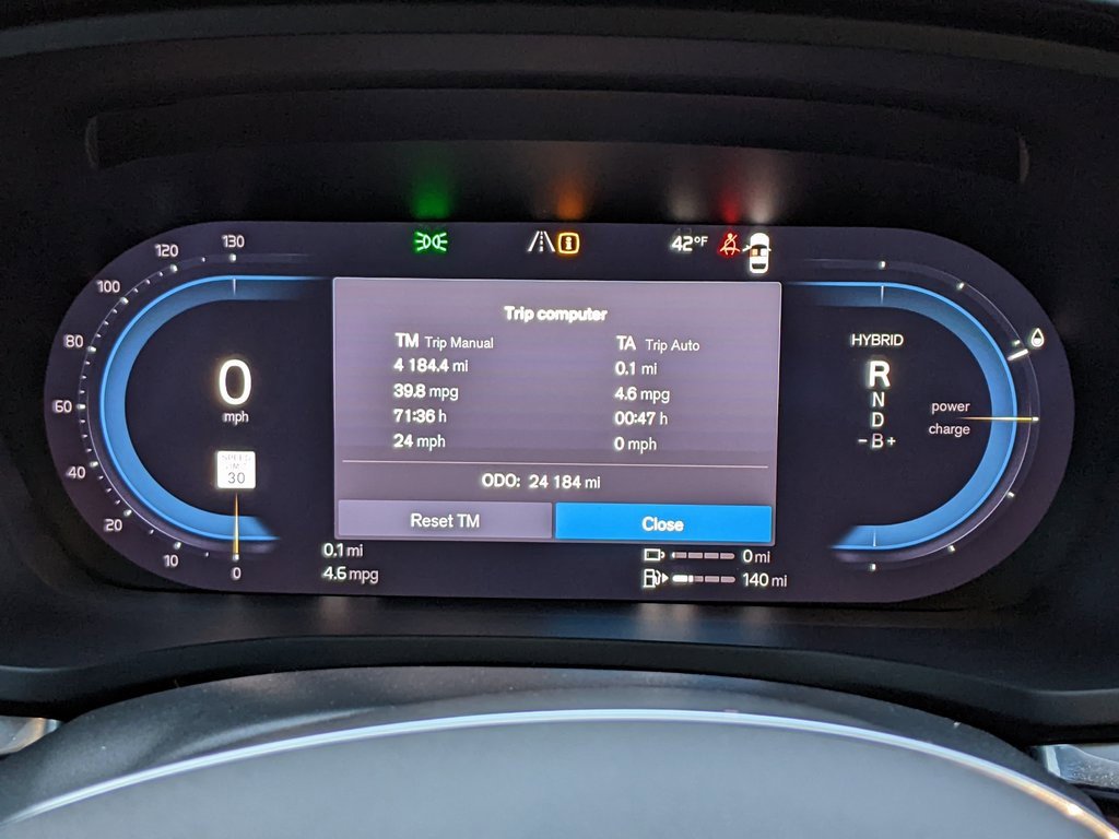 Certified 2024 Volvo S60 T8 Ultimate w/ Climate Package image 15