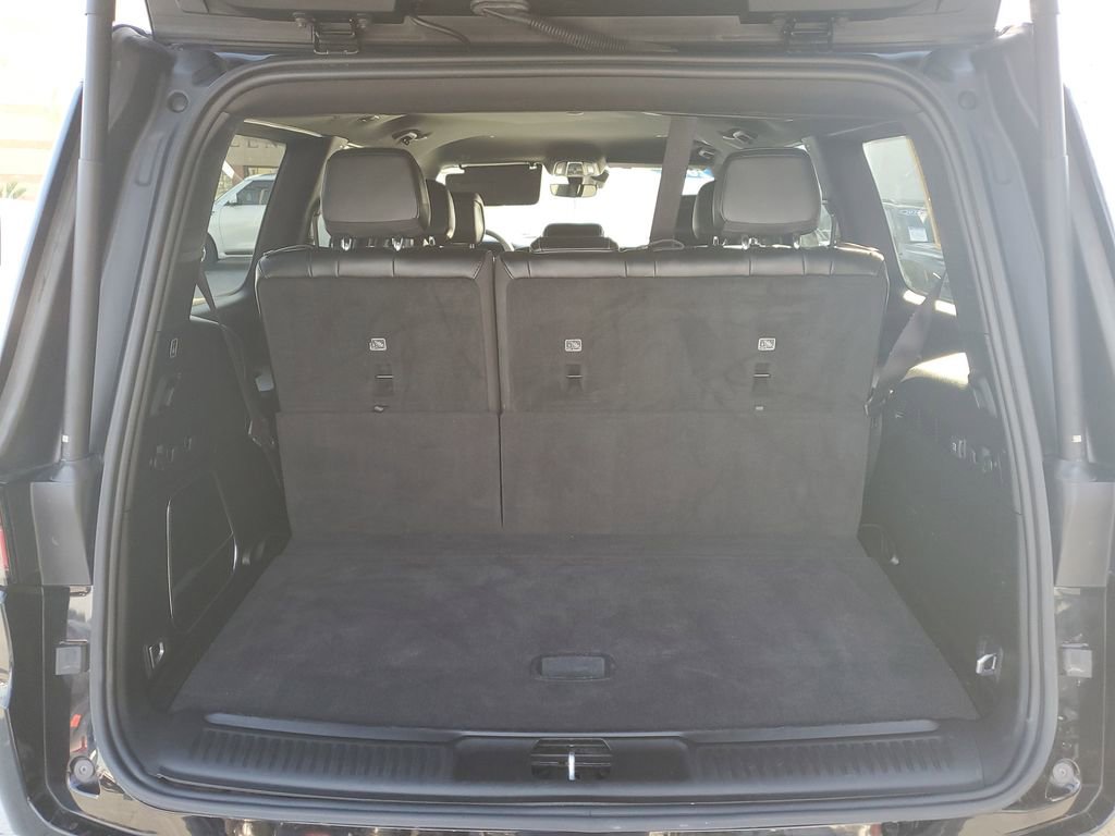 Used 2024 Jeep Wagoneer Series II w/ Flexible Seating Group RWD image 8