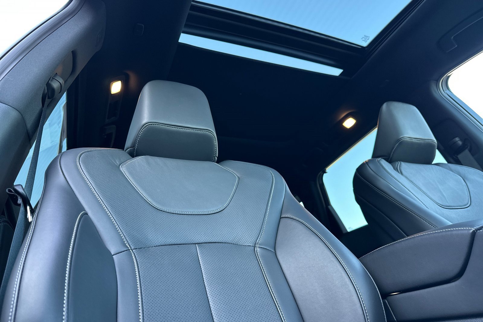 Certified 2025 INFINITI QX60 Luxe w/ Black Edition image 22