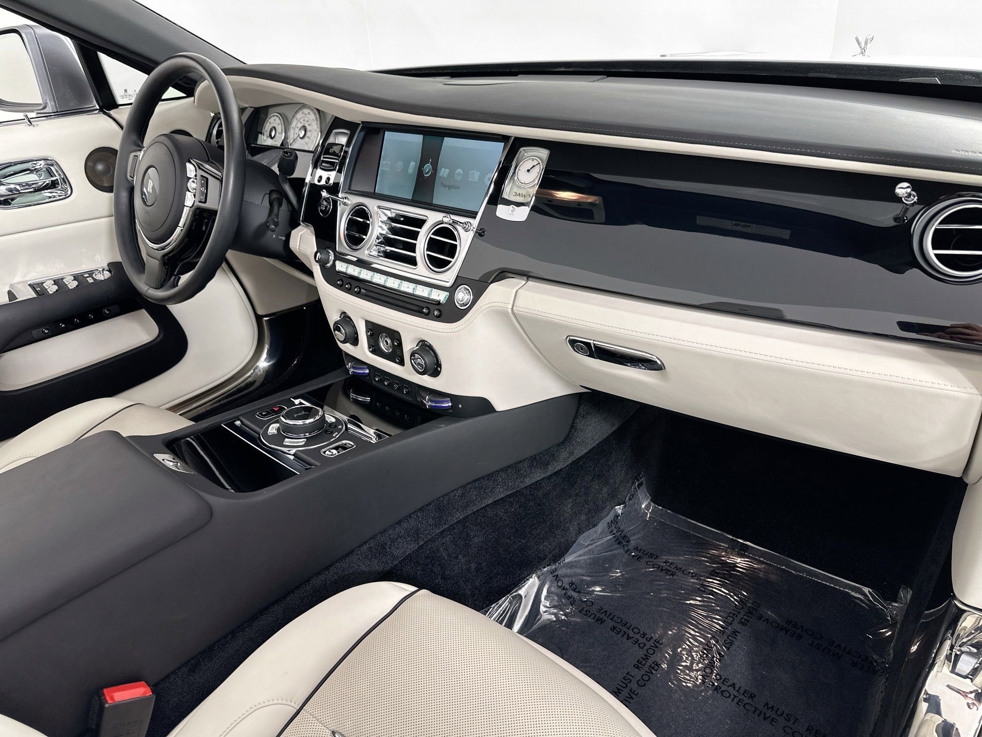 Certified 2016 Rolls-Royce Dawn image 28