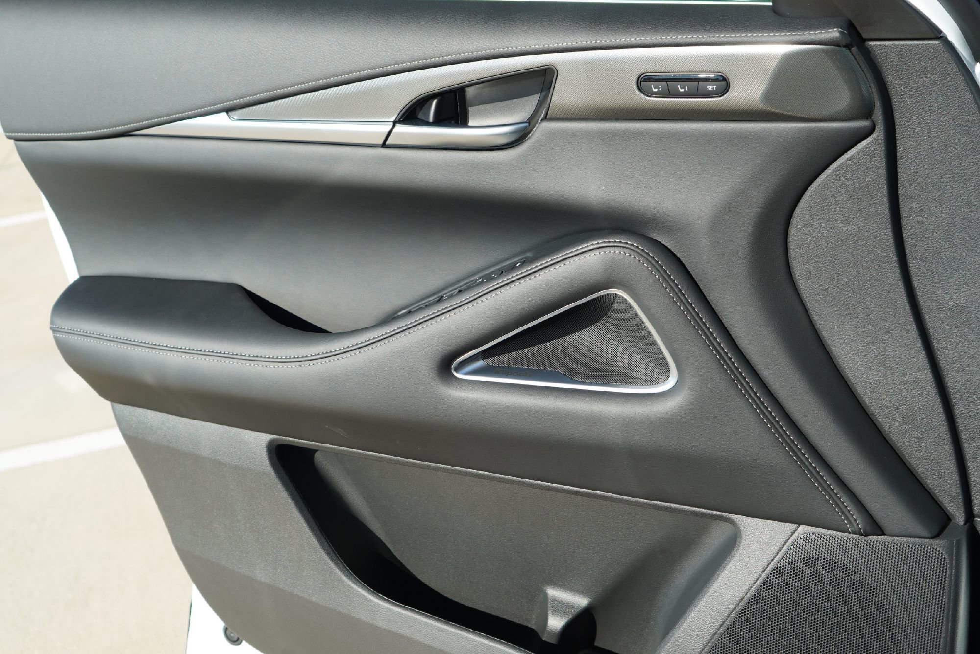 New 2026 INFINITI QX60 Luxe w/ Cargo Package image 19