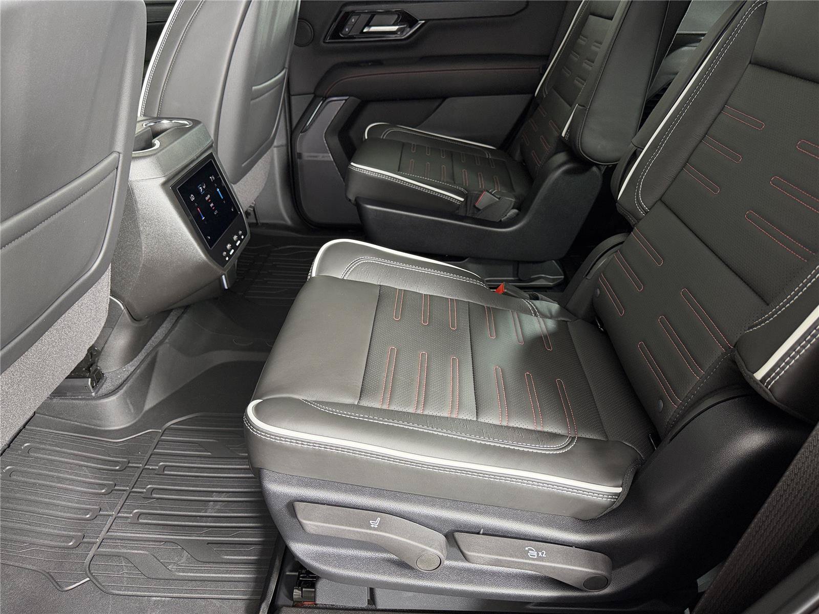 New 2026 GMC Yukon AT4 Ultimate w/ LPO, Floor Liner Package AWD/4WD image 22