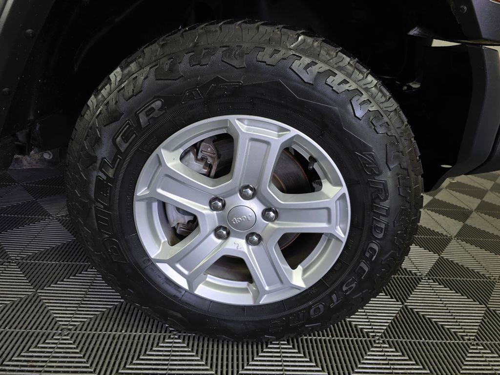 Used 2018 Jeep Wrangler Unlimited Sport S AWD/4WD image 9