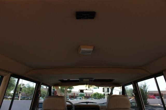Used 1990 Jeep Grand Wagoneer image 82