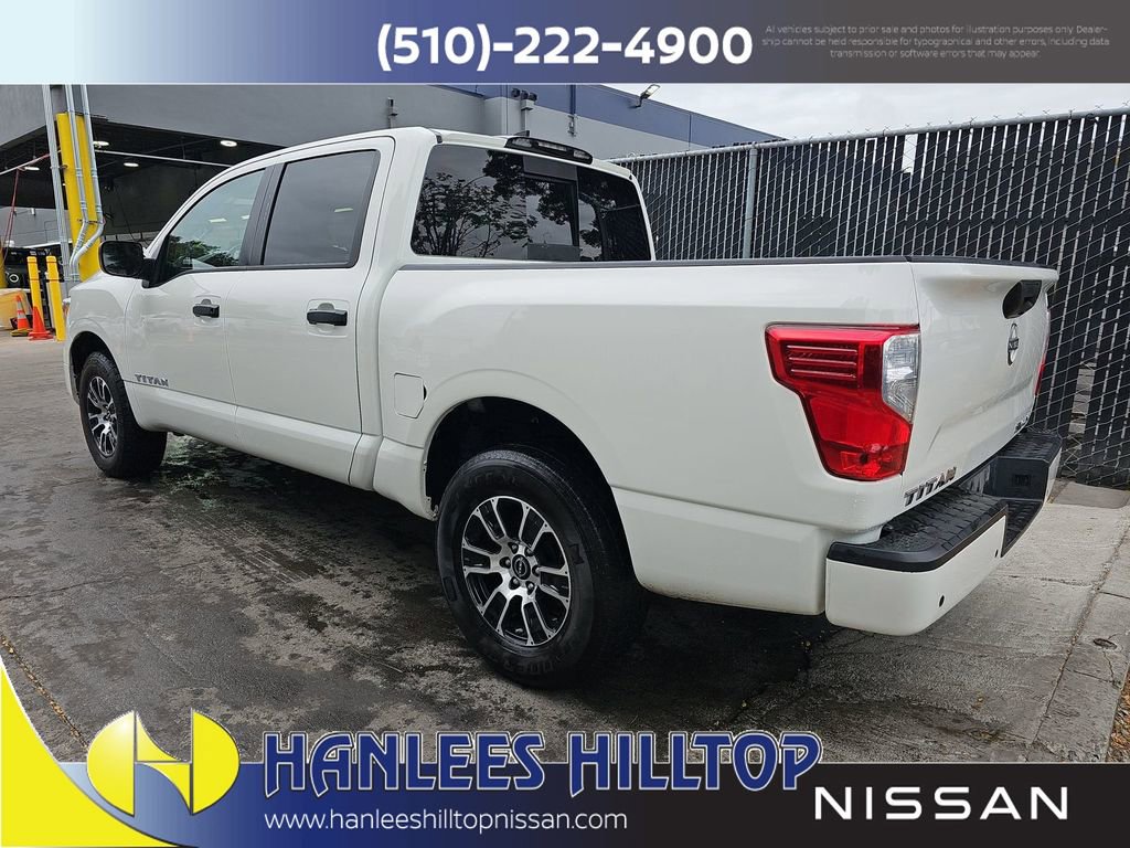 Used 2023 Nissan Titan SV image 33