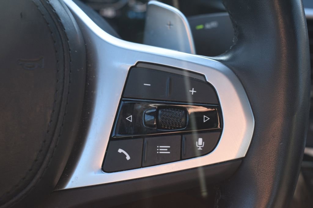 Used 2023 BMW 530e xDrive w/ Premium Package image 17