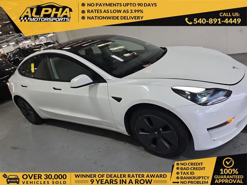 Used 2023 Tesla Model 3 Standard Range image 1