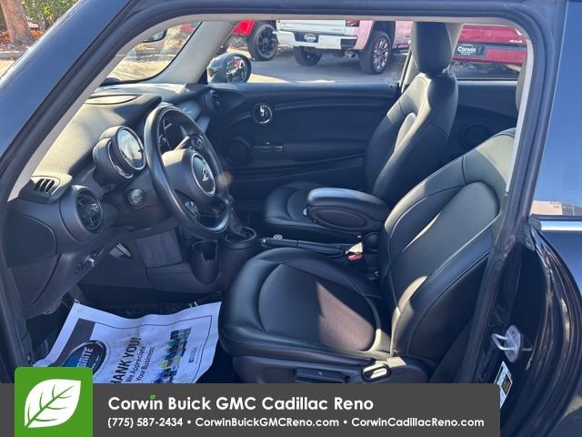 Used 2017 MINI Cooper 2-Door Hardtop image 10